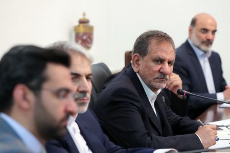 شاخصهای اقتصادی دوباره مثبت خواهد شد/ بسته جدید ارزی در راه است