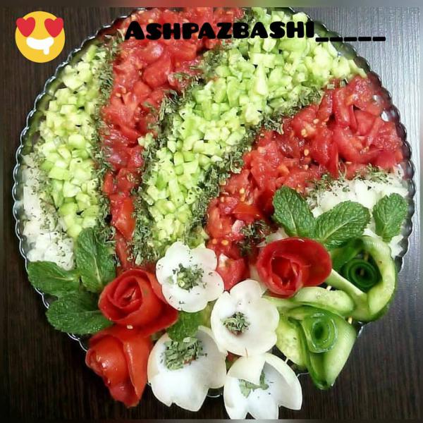 تزیین سالاد شیرازی