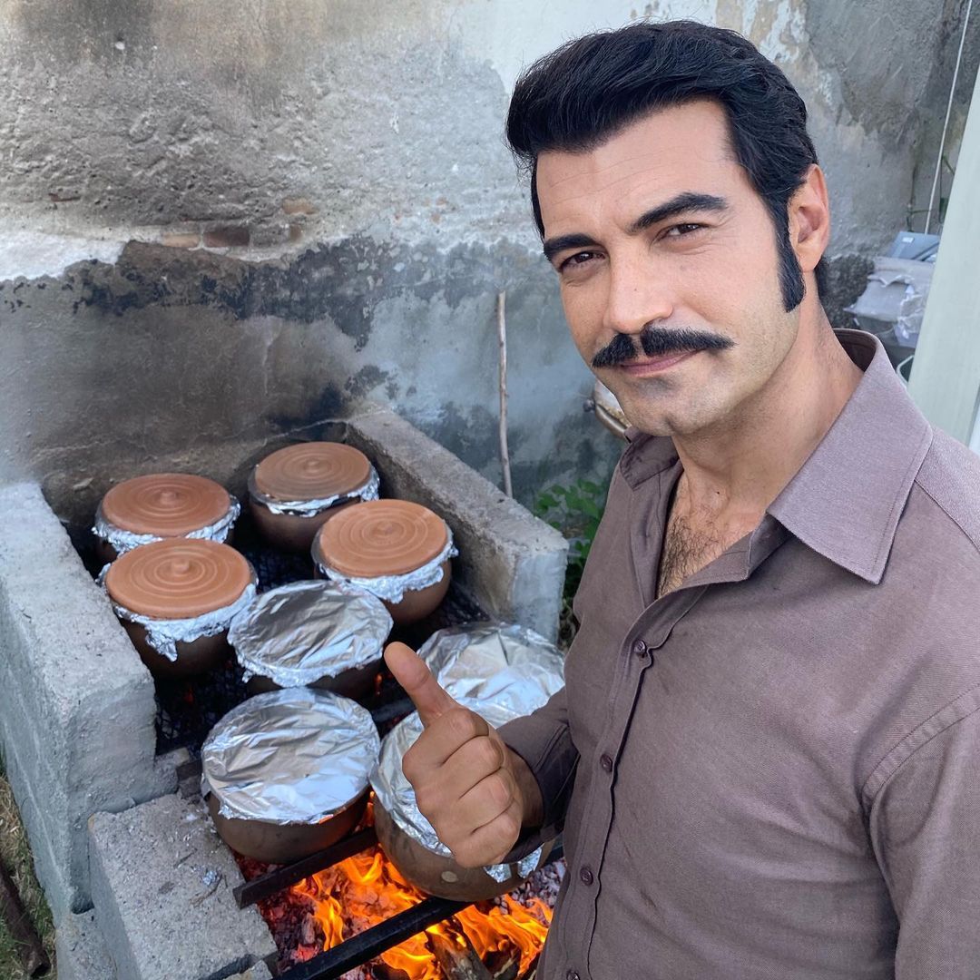 بیوگرافی دمیر در چوکوروا