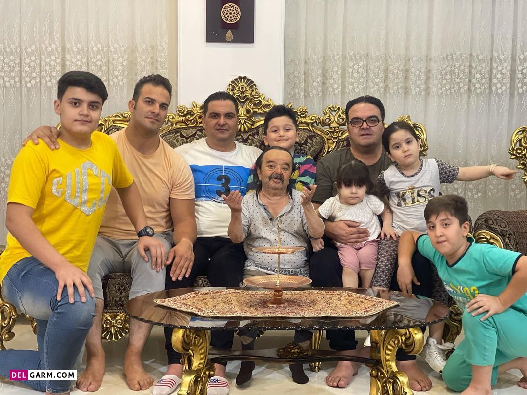 تولد خاص تولد 74 سالگی اسدالله یکتا کنار خانواده قد بلند و رشیدش !