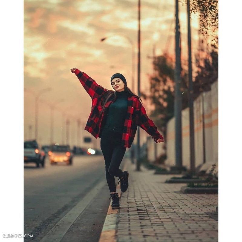 ژست عکس دخترانه در جاده ، ژست عکس توی جاده ، ژست عکس وسط جاده
