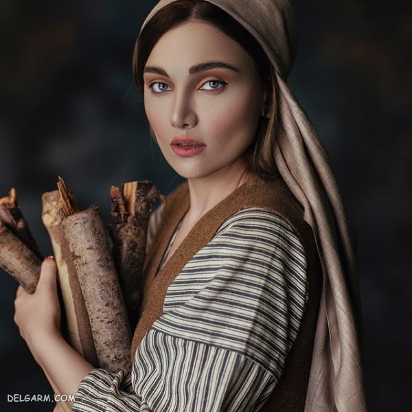 نگین پارسا خواننده و نوازنده