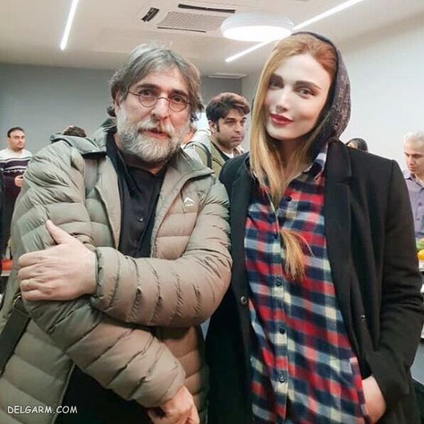 نگین پارسا خواننده و نوازنده