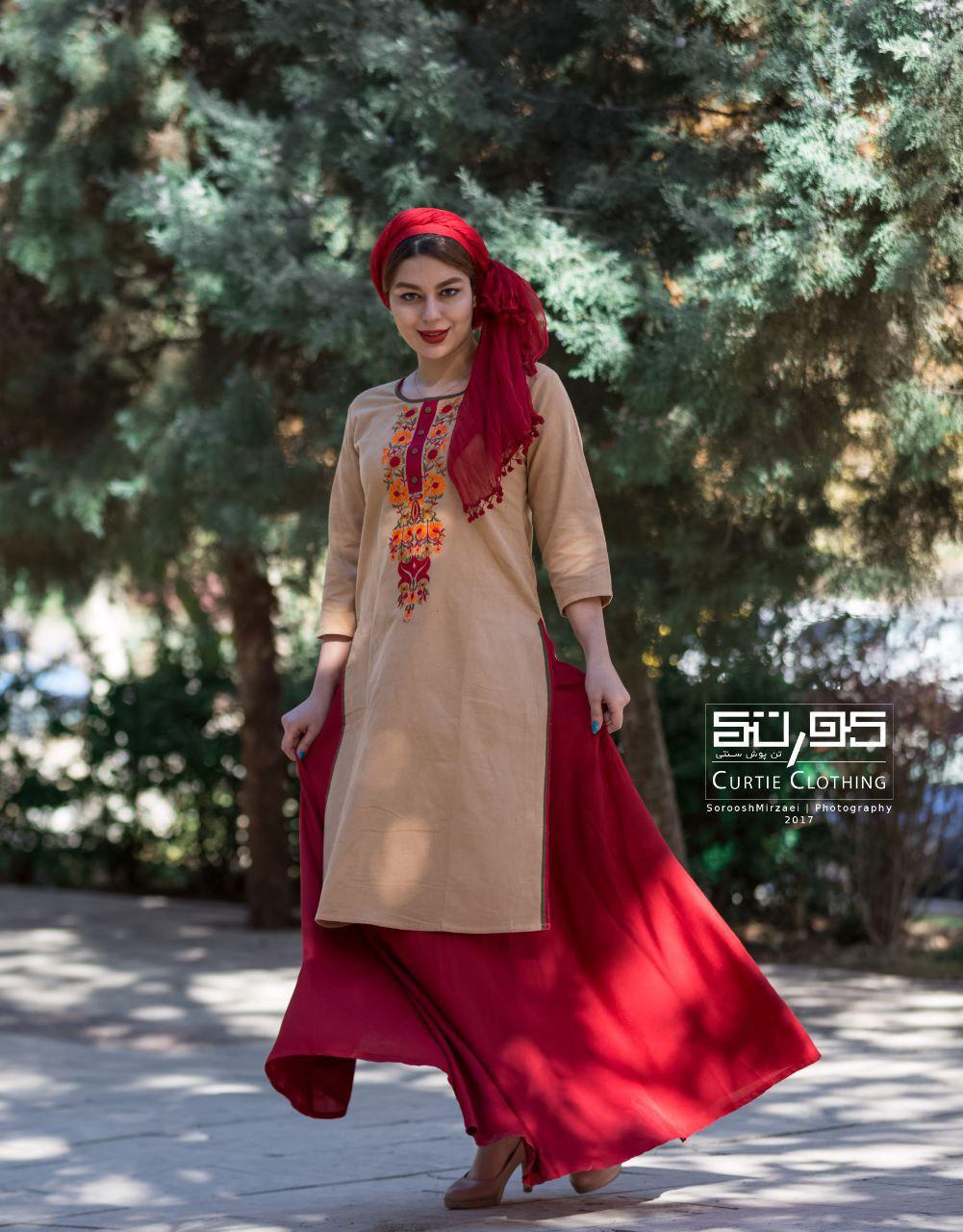 کورتی زنانه