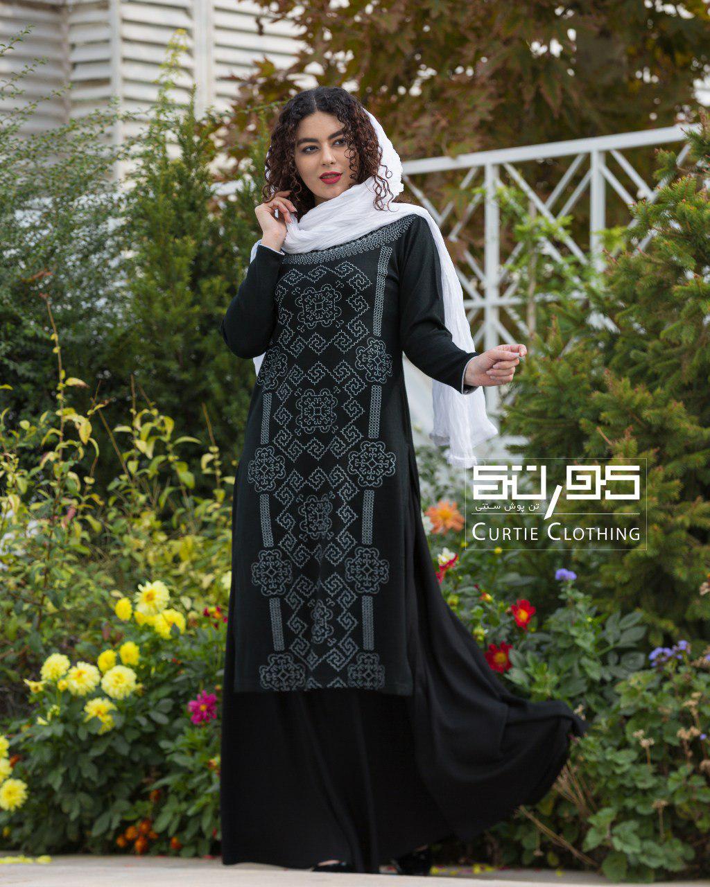 کورتی زنانه