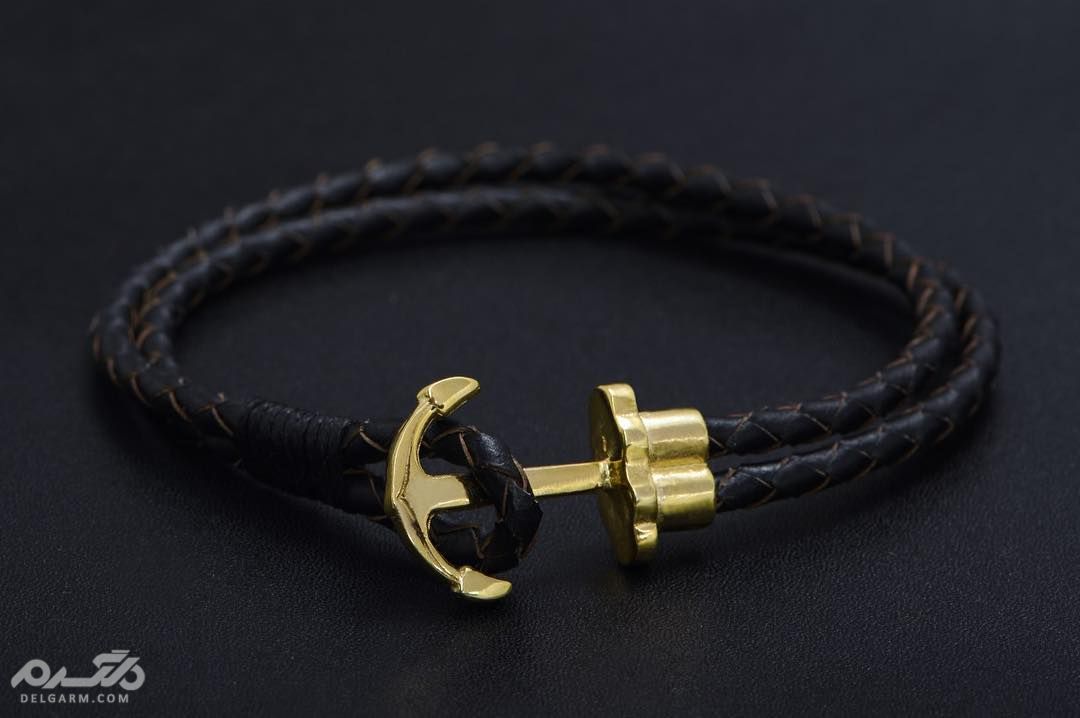 دستبند چرم مردانه با پلاک طلا طرح خط دار