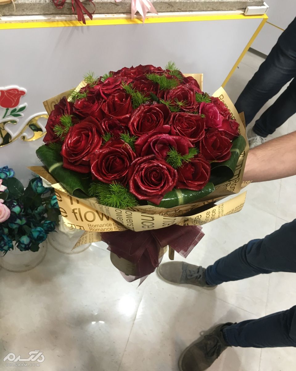 باکس گل رز قرمز