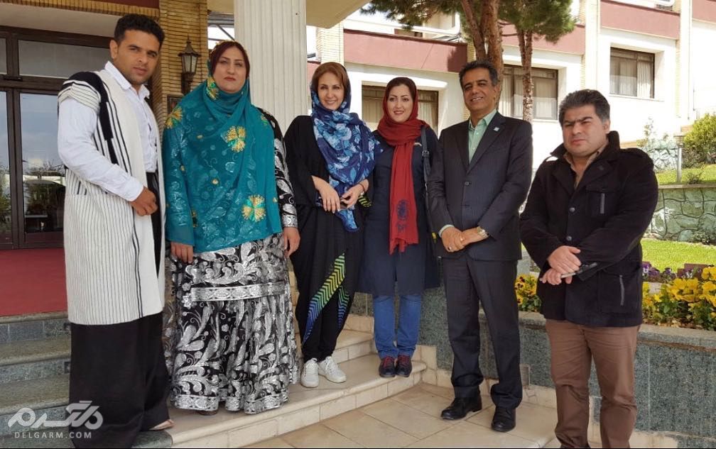 فاطمه گودرزی با لباس محلی