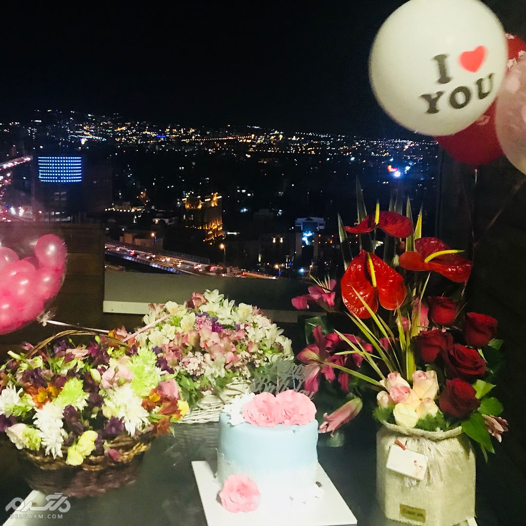 عکس تولد 29 سالگی آزاده زارعی