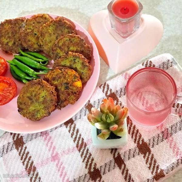 تزیین غذا گوشت چرخ کرده