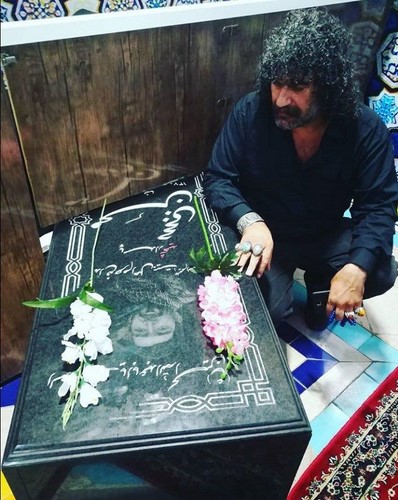 محسن حججی، سنگ قبر، مزار حججی، زنانه مردانه شدن، شهید حججی