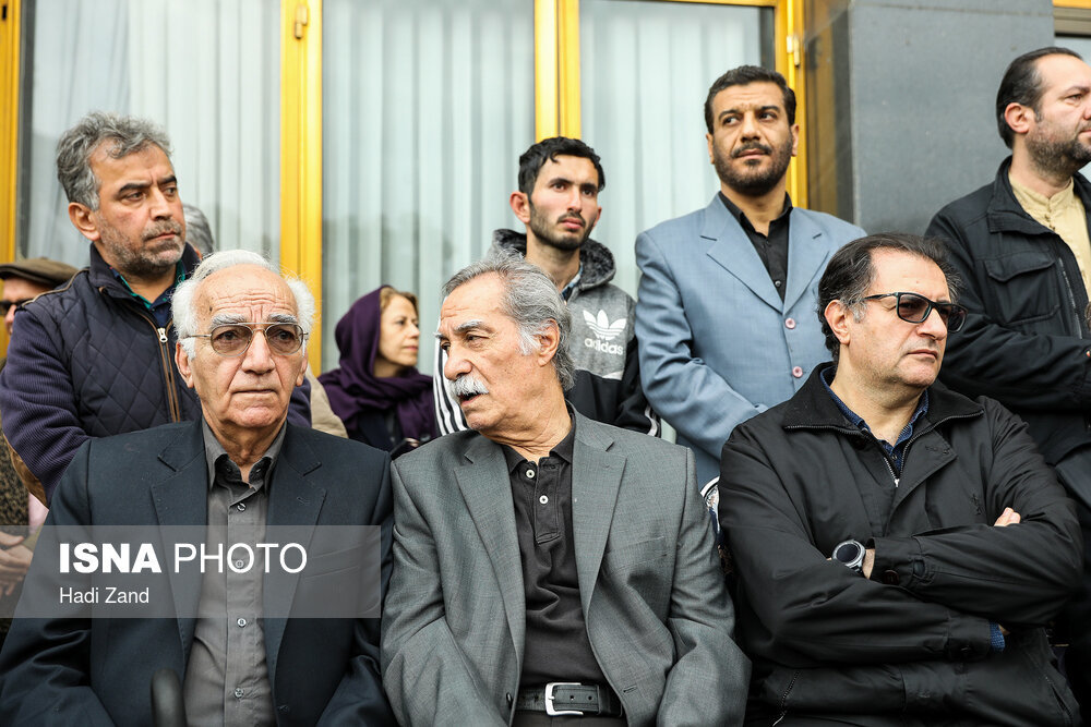 هنرمندان در مراسم جمشید مشایخی
