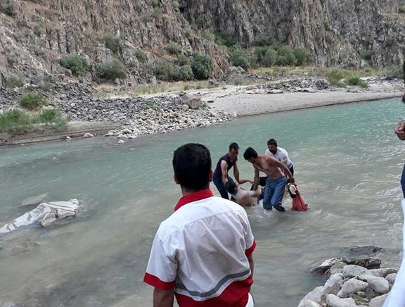جان باختن۴نفر در رودخانه هراز + عکس