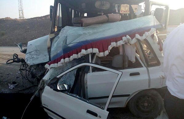 2 فوتی و 10 مصدوم در تصادف مینیبوس اردوی دانشآموزی در یزد