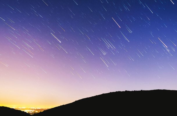 آسمان ایران دوشنبه شهاب باران می شود