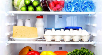 نحوه صحیح چیدمان غذاها در یخچال چگونه است ؟