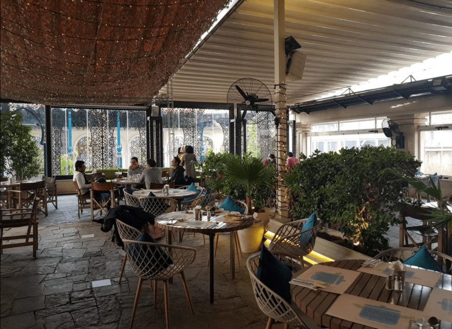 فضای رستوران کوبابا