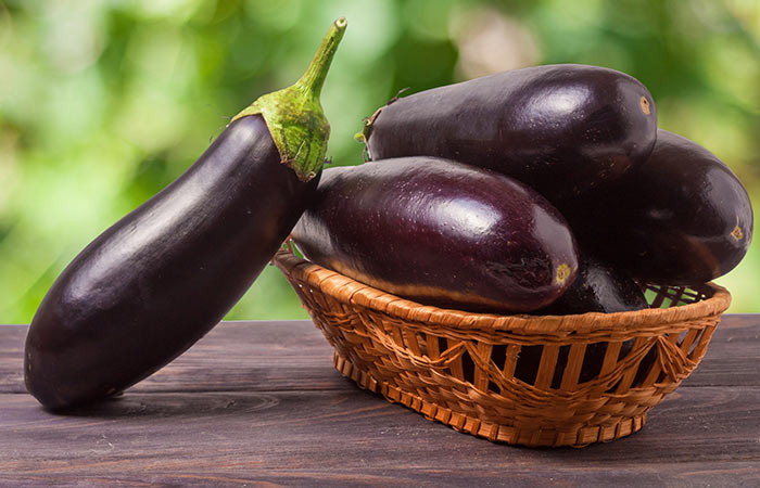 چگونه بفهمیم بادمجان شیرین است؟
