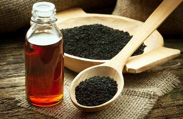 خواص شگفت انگیز روغن سیاه دانه برای پوست و مو، لاغری و بارداری