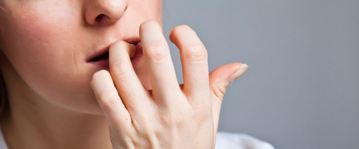 ناخن جویدن و چند راه مناسب برای ترک این عارضه