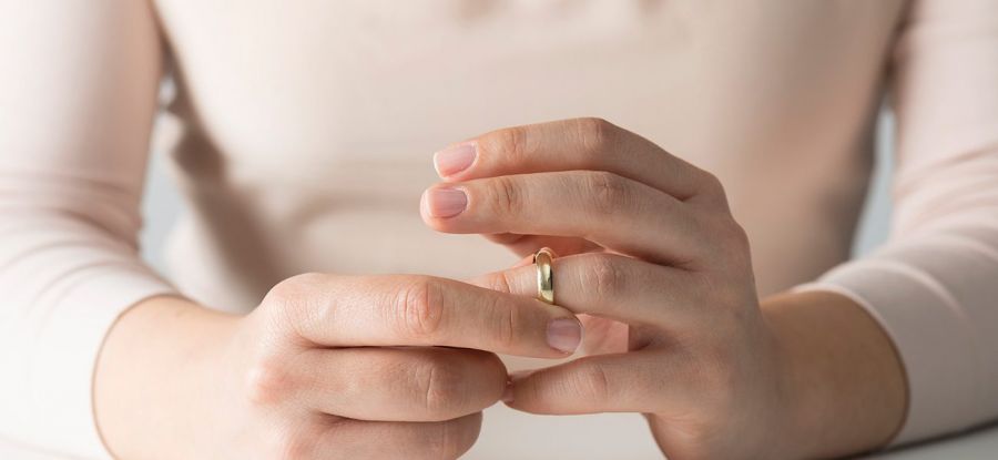 حق طلاق زن + مراحل طلاق آن در دادگاه + نحوه گرفتن