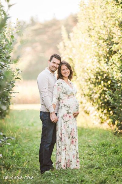 عکس زن حامله در بغل همسرش در خواب