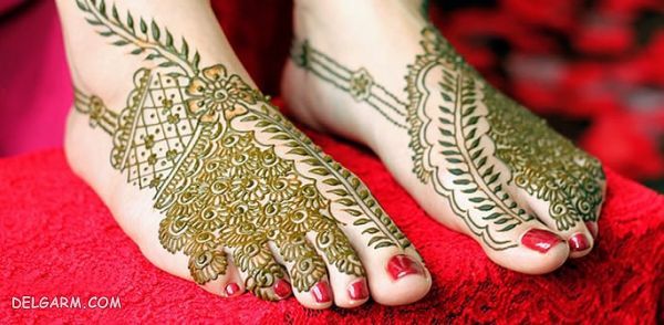 طرح حنا روی پا ساده و شیک