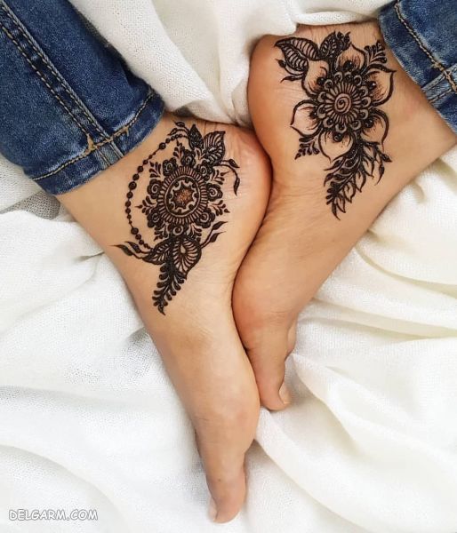 طرح حنا روی پا ساده و شیک