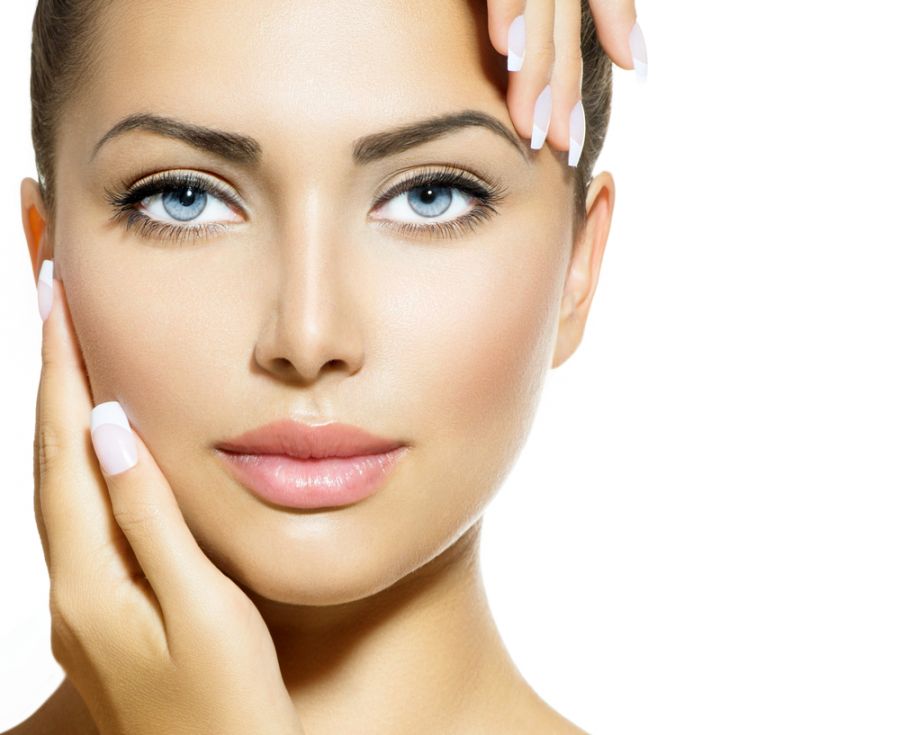 چگونه پوست گردن صاف و زیبایی داشته باشیم؟