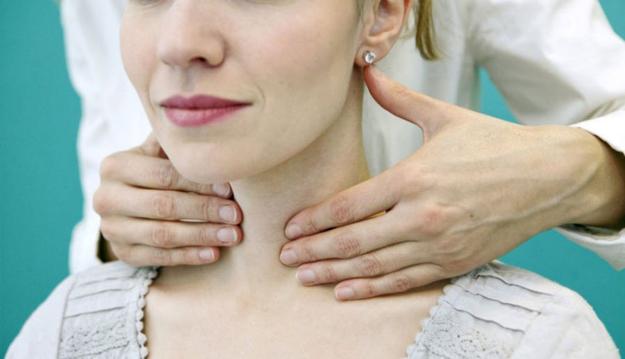 هیپوتیروئیدیسم یا کمکاری تیروئید چیست و چه علائمی دارد؟