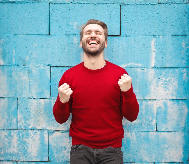 چگونه شاد باشیم ؟ ۳۰ نکته حیرت انگیز برای داشتن زندگی شاد