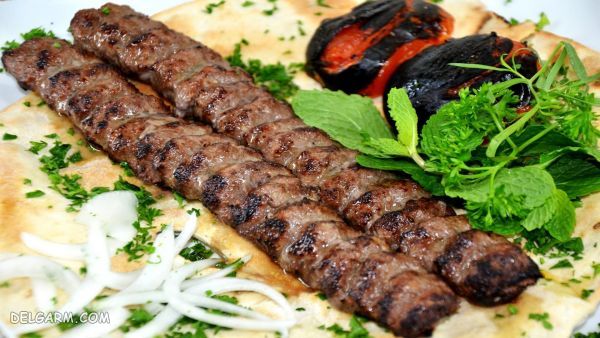 کباب کوبیده از انواع کباب ایرانی