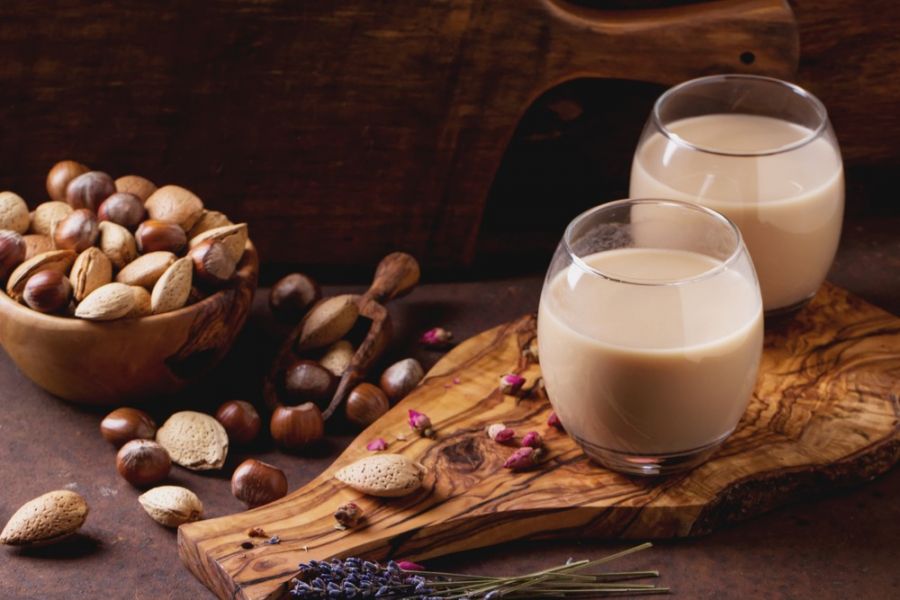 شیر فندق چیست ؟ چه خواصی دارد و چگونه تهیه میشود ؟