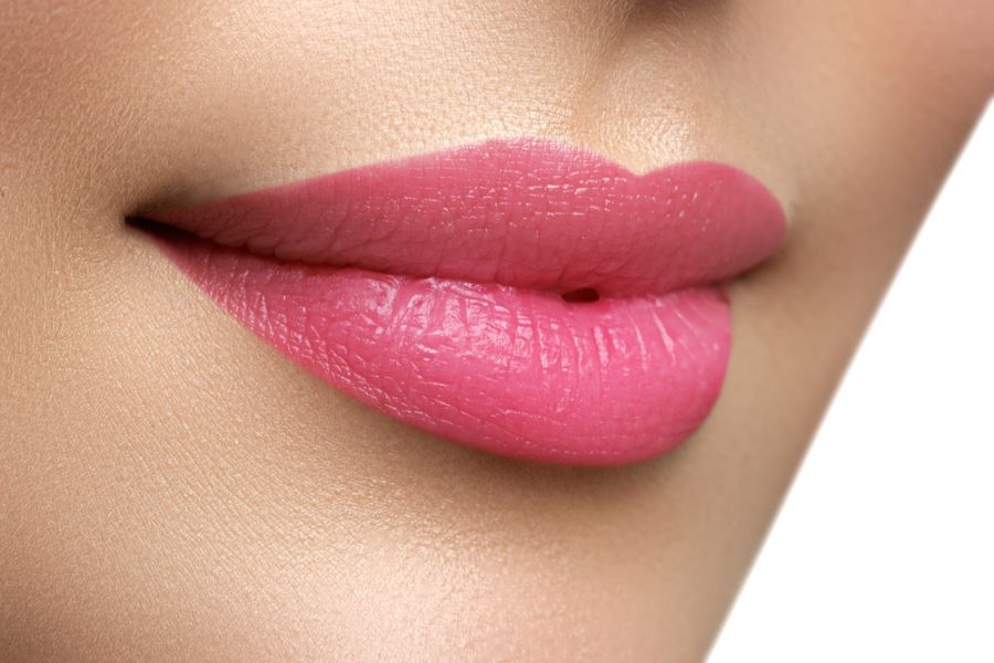 چگونه به طور طبیعی لب های صورتی و جذابی داشته باشیم ؟