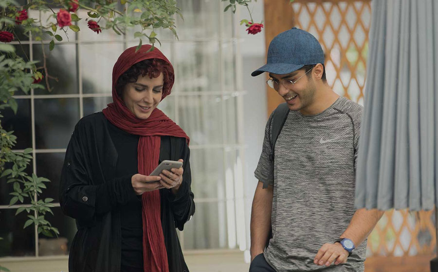 انتقاد شدید لیلا حاتمی از تهیه کننده و نویسنده سریال نهنگ آبی