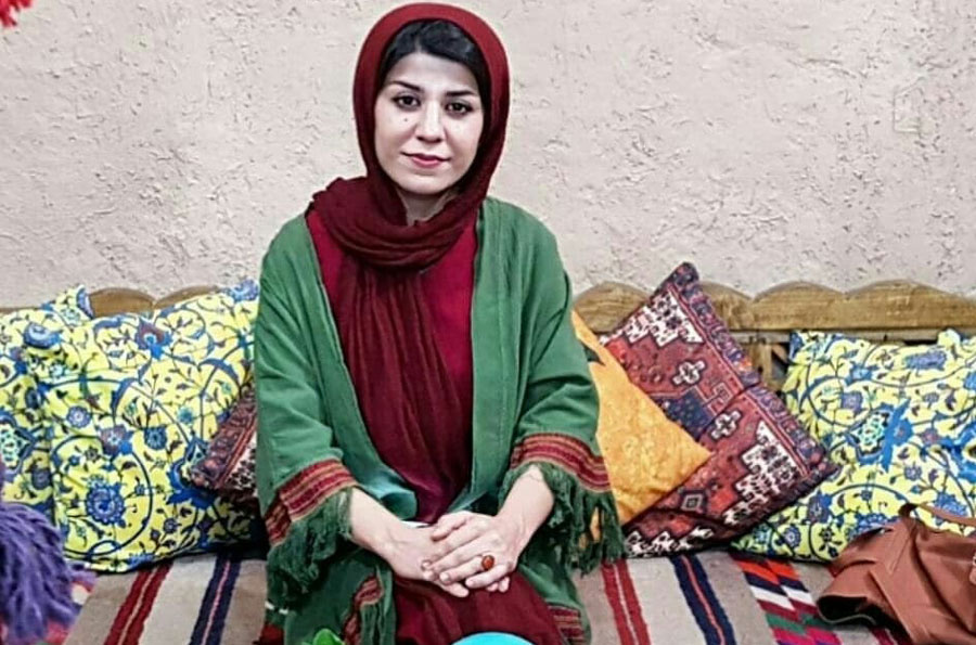 فاطمه عبادی کارش را با نمک آغاز کرده است.