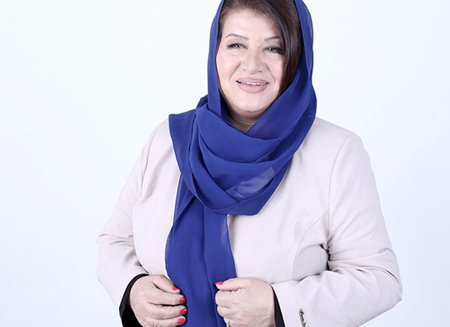 پوران درخشنده با لباس کردی در جشنواره سلیمانیه/ عکس