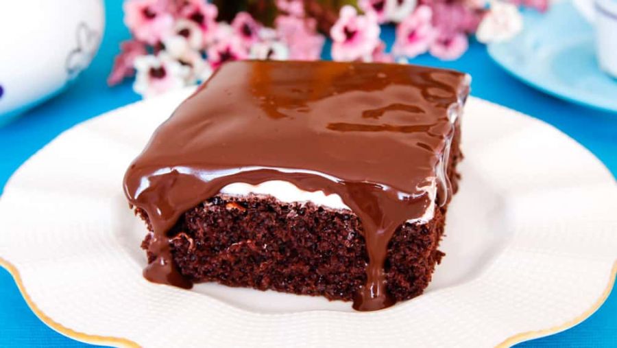 طرز تهیه کیک خیس خوشمزه و نکات طلایی