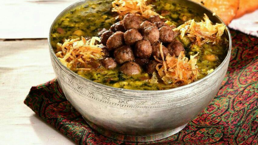 دستور پخت آش کلم قمری یا داش کلم