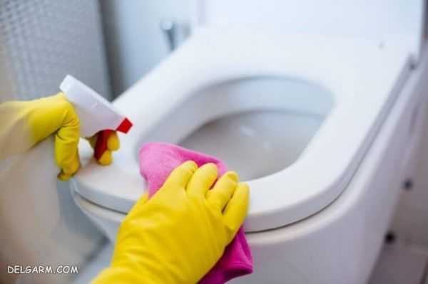 ۱۰ گام مهم برای نظافت توالت فرنگی + عکس