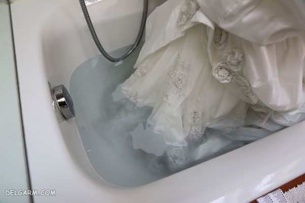 ۱۱ نکته برای نگهداری لباس عروس + نحوه شستن لباس عروس در منزل