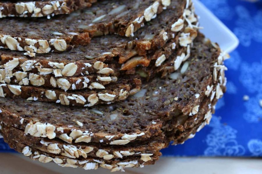 طرز تهیه نان چاودار دانمارکی (RugbrØd) به صورت مرحله به مرحله