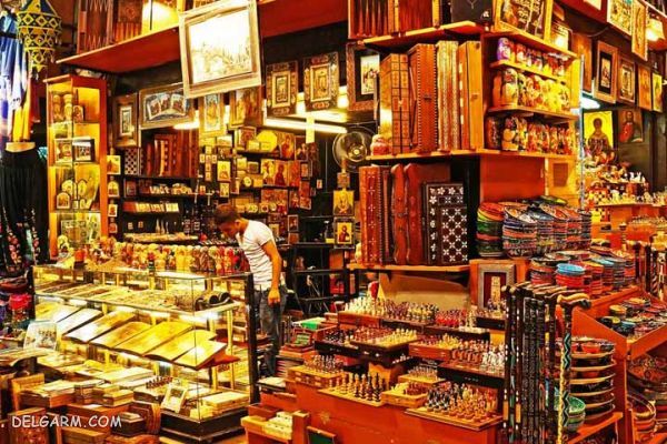 بازار قدیمی وان با برندهای بزرگ جهان