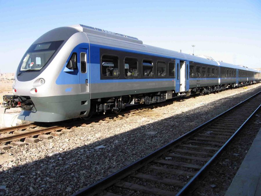 قطارهای حومهای به کمک ناوگان اربعین رفتند