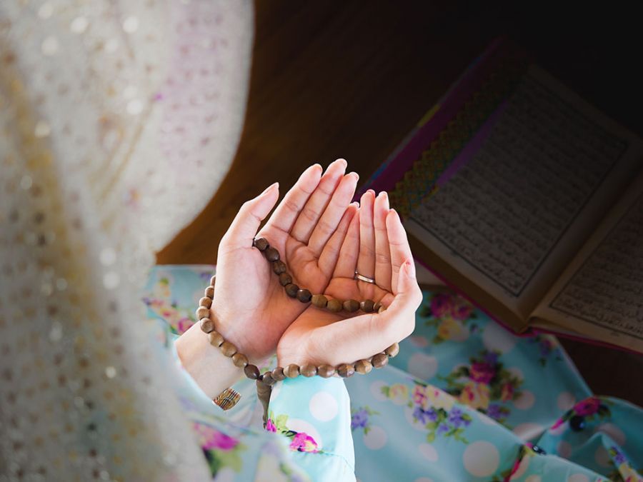 نماز هزار قل هو الله | نحوه خواندن نماز شب عید فطر چگونه است ؟