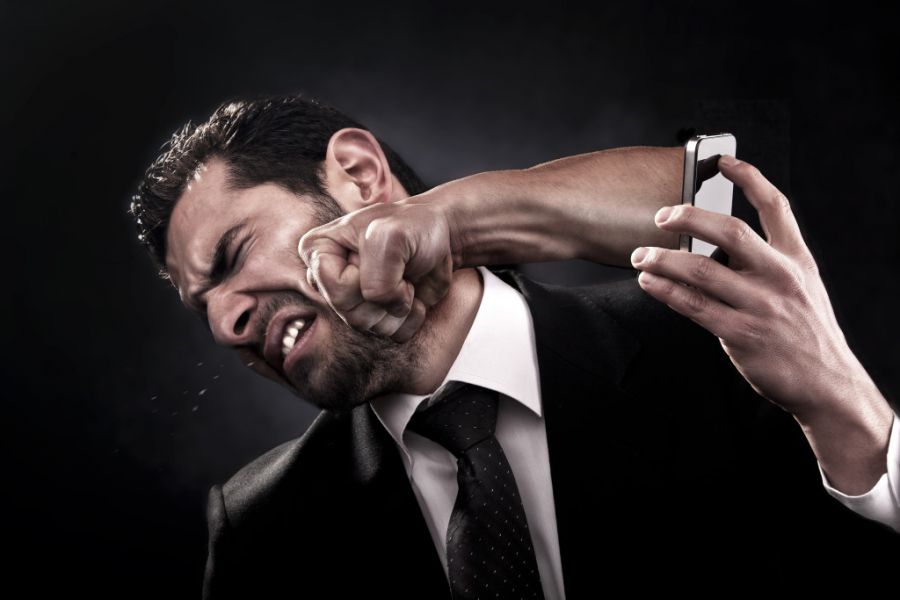 بررسی اثرات مخرب امواج موبایل بر مغز و بدن و راه های کاهش آن ها