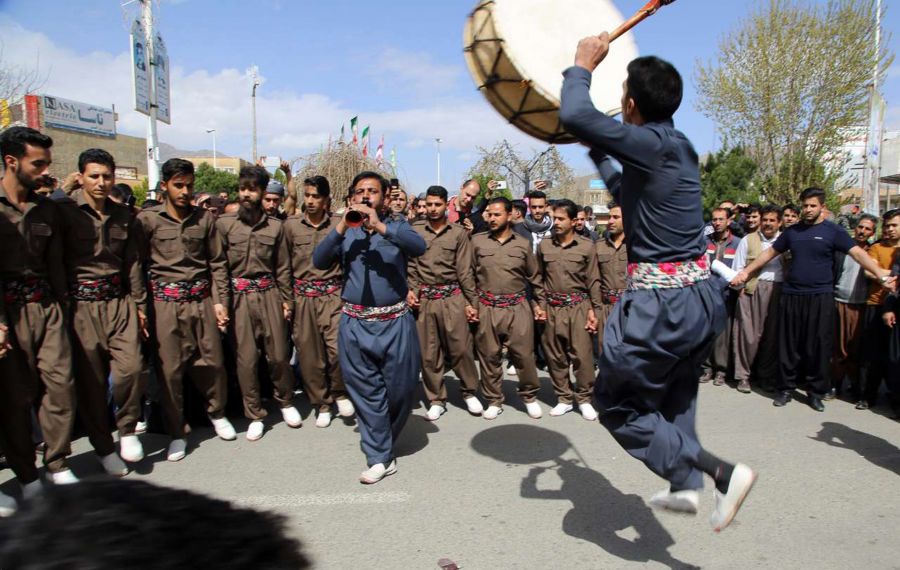 کد آوای انتظار همراه اول با زبان شیرین کردی از خوانندگان محبوب