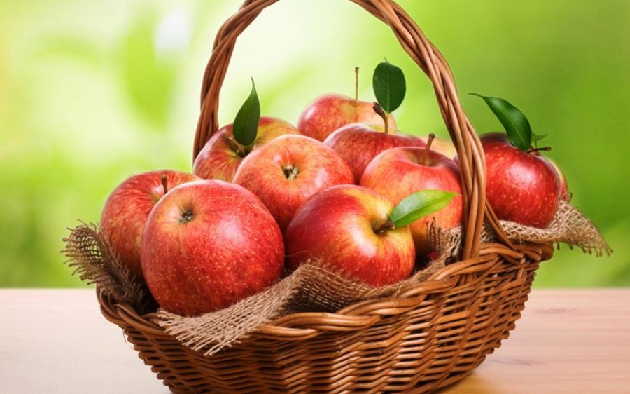 مروری بر کالری، ارزش غذایی و خواص سیب