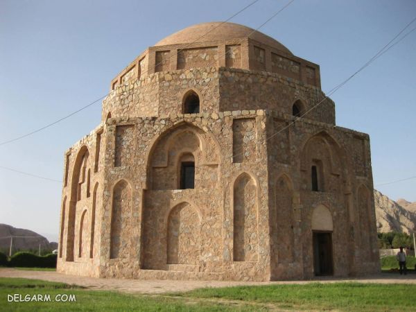 جاذبه های طبیعی و تاریخی شهر ارک