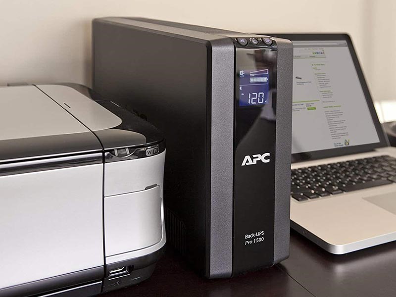یو پی اس چیست؟ هرآنچه باید در مورد UPS بدانید